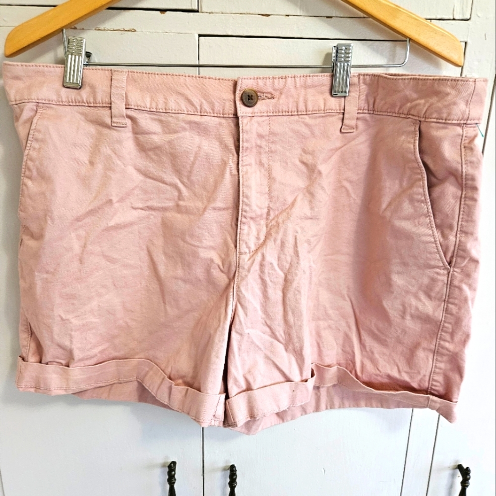 A New Day Light pink cargo shorts Size 16